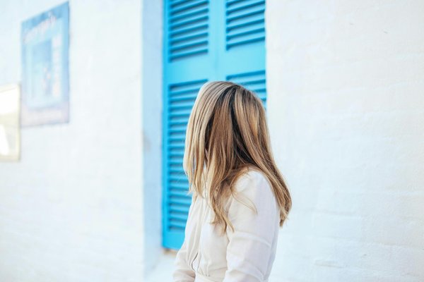 Discover the vibrant world of colorful bags for every style